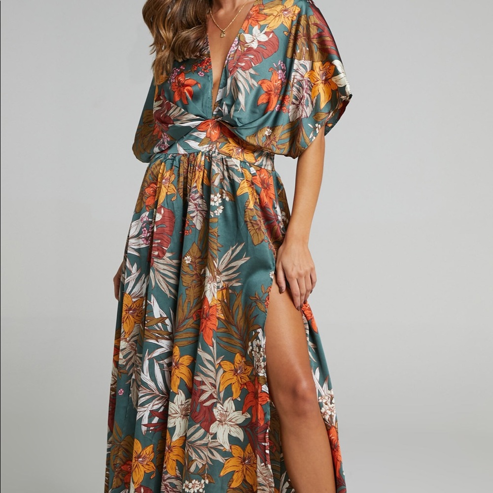 NWT SHOWPO MAXI DRESS